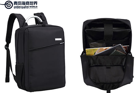 青島海底世界福利背包側(cè)面