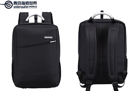 青島海底世界福利背包正面