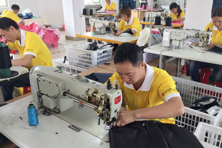 找背包定做廠家認(rèn)準(zhǔn)愛自由箱包