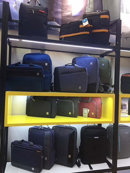 愛自由箱包攜新品參加2019春季禮品展