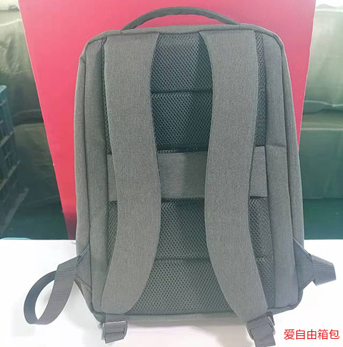 西安交通大學禮品雙肩背包產線實拍圖：